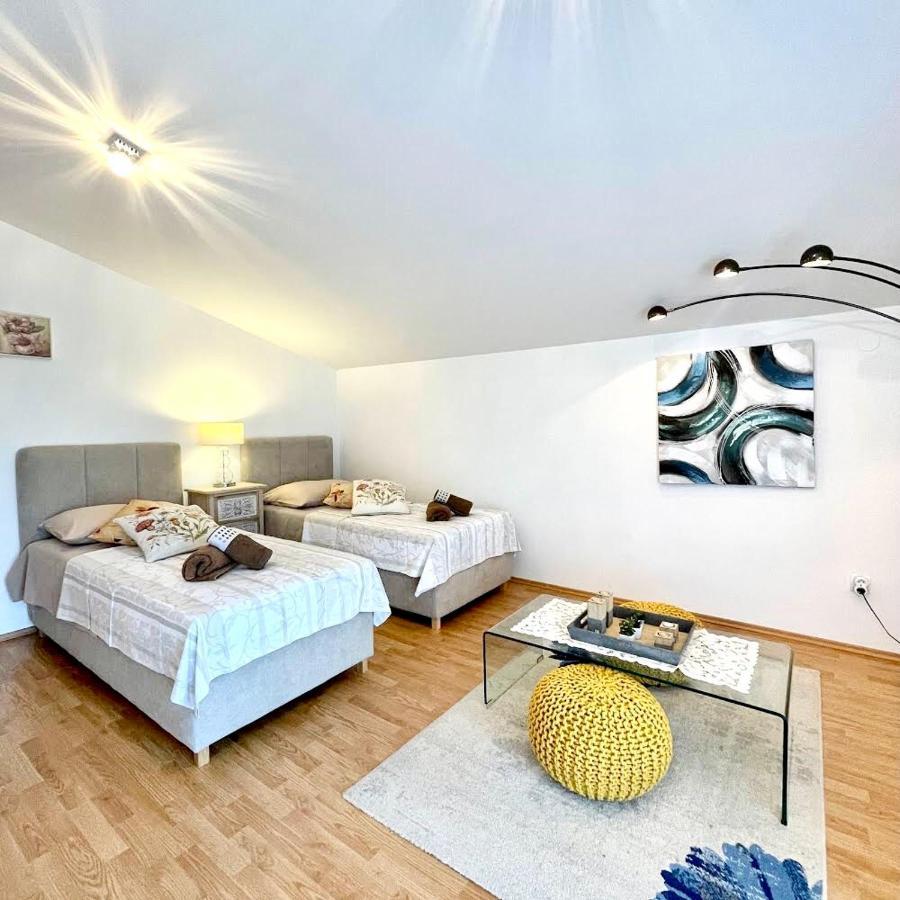 Dalmatian Village Charm - Spacious Villa With Pool Near Trogir Primorski Dolac Exterior photo